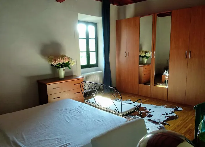 La Corte Sul App Carlotta Ameno